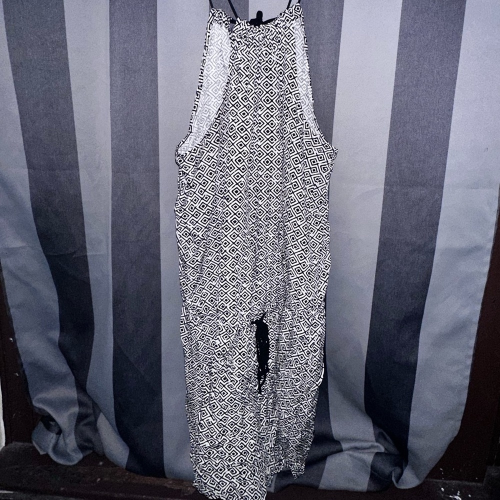Old Navy Black&White Square patterned Romper